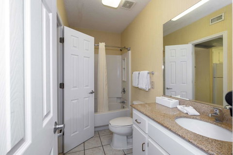 Red Roof Inn & Suites Dothan - LBG 38