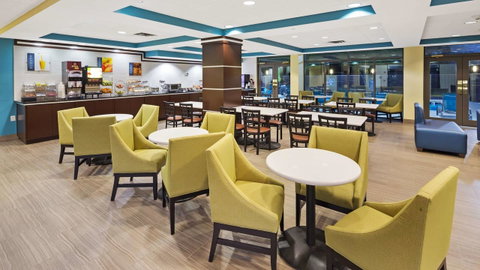 Best Western Plus Birmingham Inn & Suites - LBG 6
