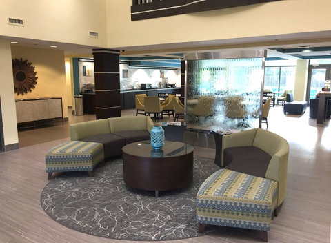 Best Western Plus Birmingham Inn & Suites - LBG 5