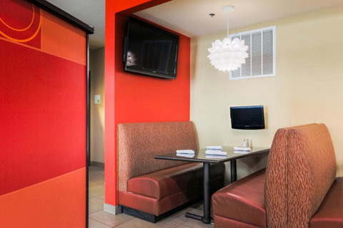 Holiday Inn Mobile Airport - LBG 28