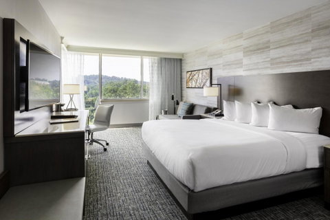 DoubleTree Birmingham Perimeter Park - LBG 23