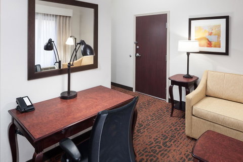 Hampton Inn & Suites Dothan - LBG 13