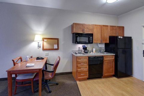 Candlewood Suites Enterprise - LBG 7