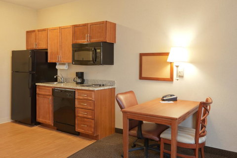 Candlewood Suites Enterprise - LBG 12