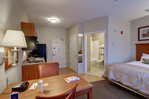 Candlewood Suites Enterprise - LBG 9