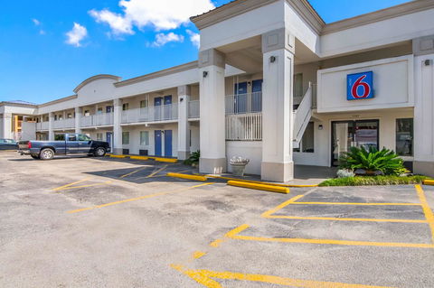 Motel 6 - Opelika - LBG 22