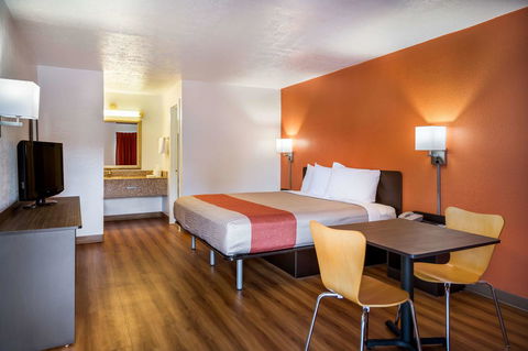Motel 6 - Opelika - LBG 14