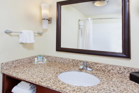 Wiregrass Hotel - LBG 20