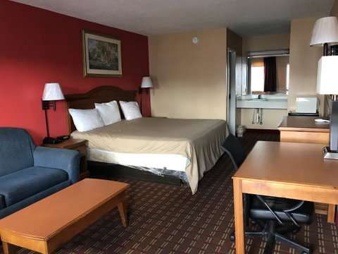 Adams Inn - LBG 11