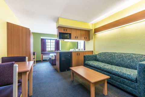 Microtel Inn & Suites By Wyndham Auburn - LBG 1