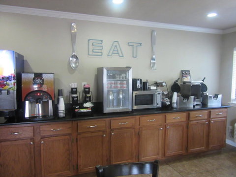 Riviera Inn - LBG 23