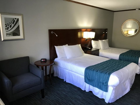 Riviera Inn - LBG 3