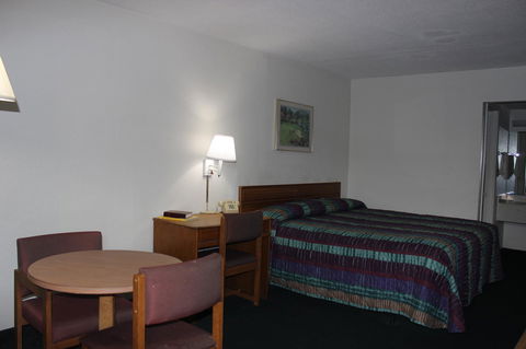 Masters Inn - LBG 15