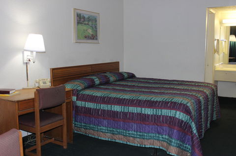 Masters Inn - LBG 18