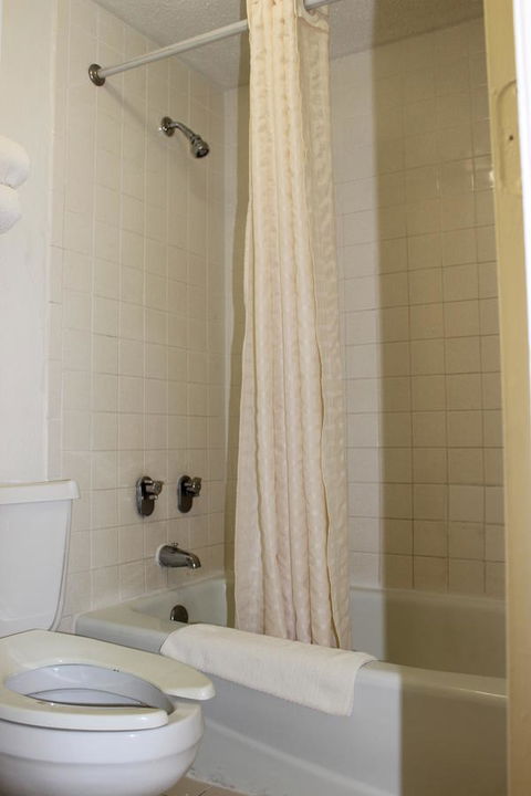 Masters Inn - LBG 11