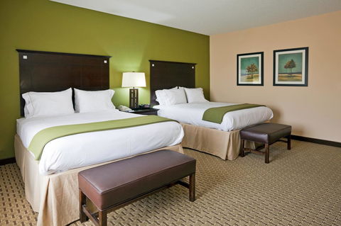 Holiday Inn Express Hotel & Suites Opelika Auburn - LBG 2