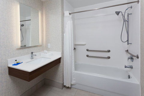 Holiday Inn Express Hotel & Suites Dothan North - LBG 1