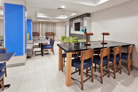 Holiday Inn Express Hotel & Suites Dothan North - LBG 26