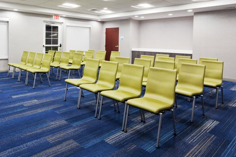 Holiday Inn Express Hotel & Suites Dothan North - LBG 8