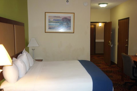 Country Inn & Suites By Radisson, Monroeville, AL - LBG 5