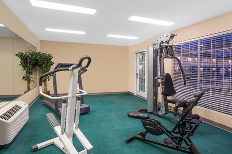 Baymont By Wyndham Tuscaloosa - LBG 18