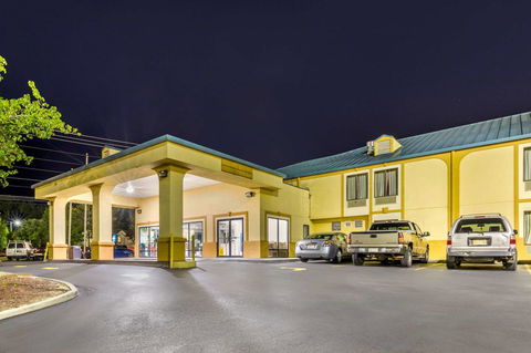 Quality Inn Auburn Campus Area I-85 - LBG 8