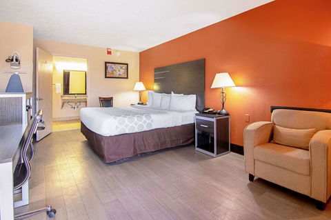 Econo Lodge Auburn Near University - LBG 20