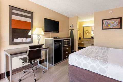 Econo Lodge Auburn Near University - LBG 4