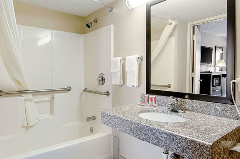 Econo Lodge Auburn Near University - LBG 3