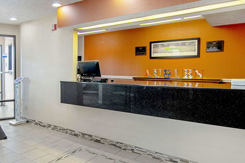 Econo Lodge Auburn Near University - LBG 16