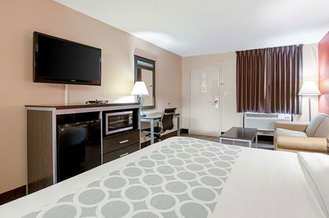 Econo Lodge Auburn Near University - LBG 5