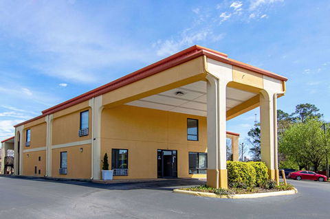 Econo Lodge Auburn Near University - LBG 31