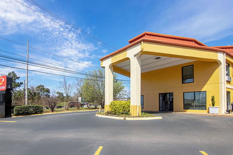 Econo Lodge Auburn Near University - LBG 21