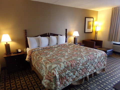 Regency Inn - LBG 13
