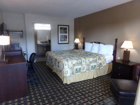 Regency Inn - LBG 5