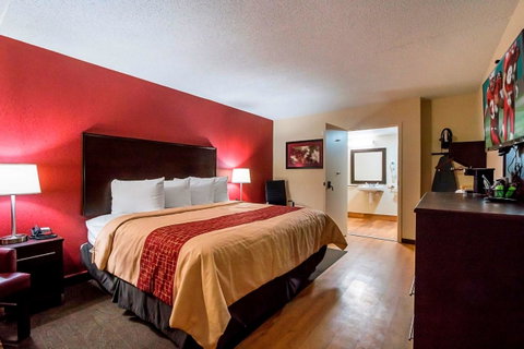 Red Roof Inn PLUS+ Huntsville â€“ Madison - LBG 11