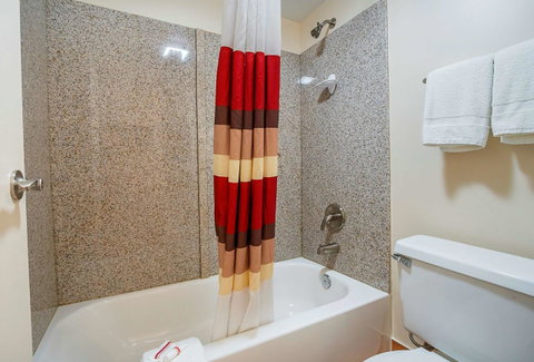 Red Roof Inn PLUS+ Huntsville â€“ Madison - LBG 17