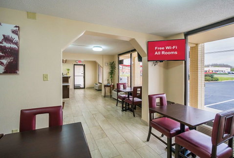 Red Roof Inn PLUS+ Huntsville â€“ Madison - LBG 23
