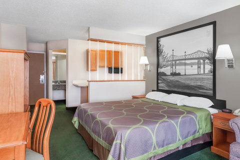 Super 8 By Wyndham Athens - LBG 9