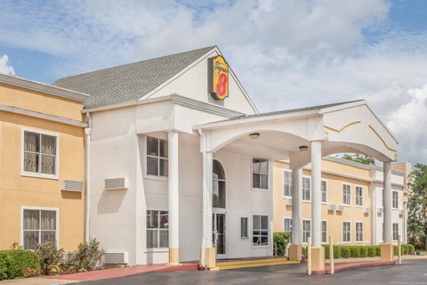 Super 8 By Wyndham Athens - LBG 16