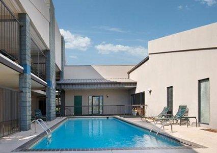 Executive Inn And Suites - LBG 1