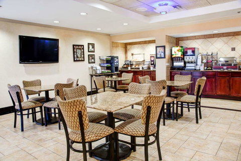 Comfort Inn Birmingham Homewood - LBG 21