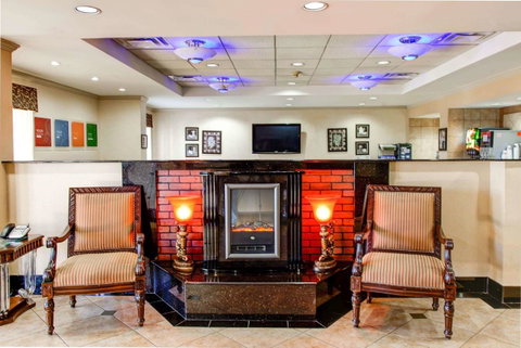 Comfort Inn Birmingham Homewood - LBG 9