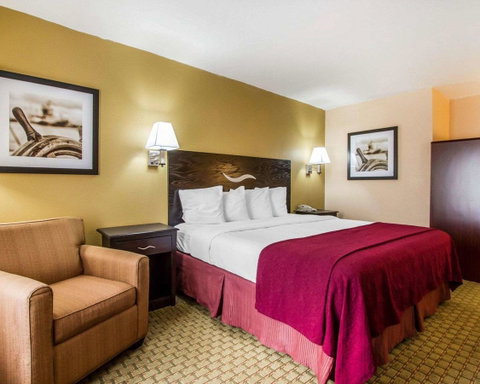 Quality Inn Foley - LBG 24