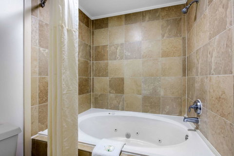 Quality Inn Athens - LBG 7