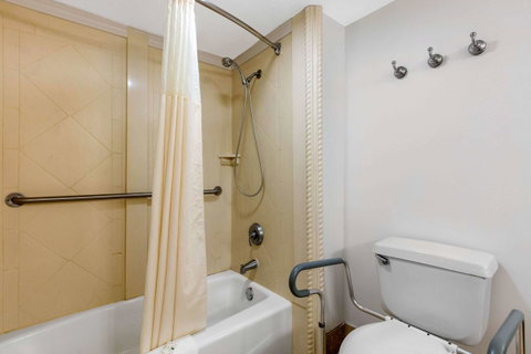 Quality Inn Athens - LBG 9