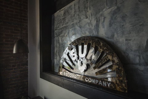 GunRunner Boutique Hotel - LBG 6