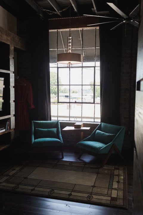 GunRunner Boutique Hotel - LBG 15