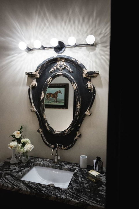 GunRunner Boutique Hotel - LBG 33