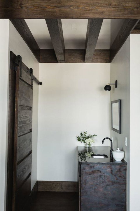 GunRunner Boutique Hotel - LBG 11